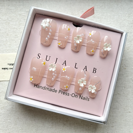 Fake nails - Acrylic daisy fake nails, suitable for ladies and girls, 10 pieces