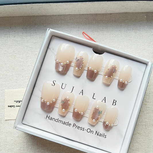Press-on fake nails - Acrylic cat's eye pearl strap fake nails, suitable for ladies and girls, 10 pieces