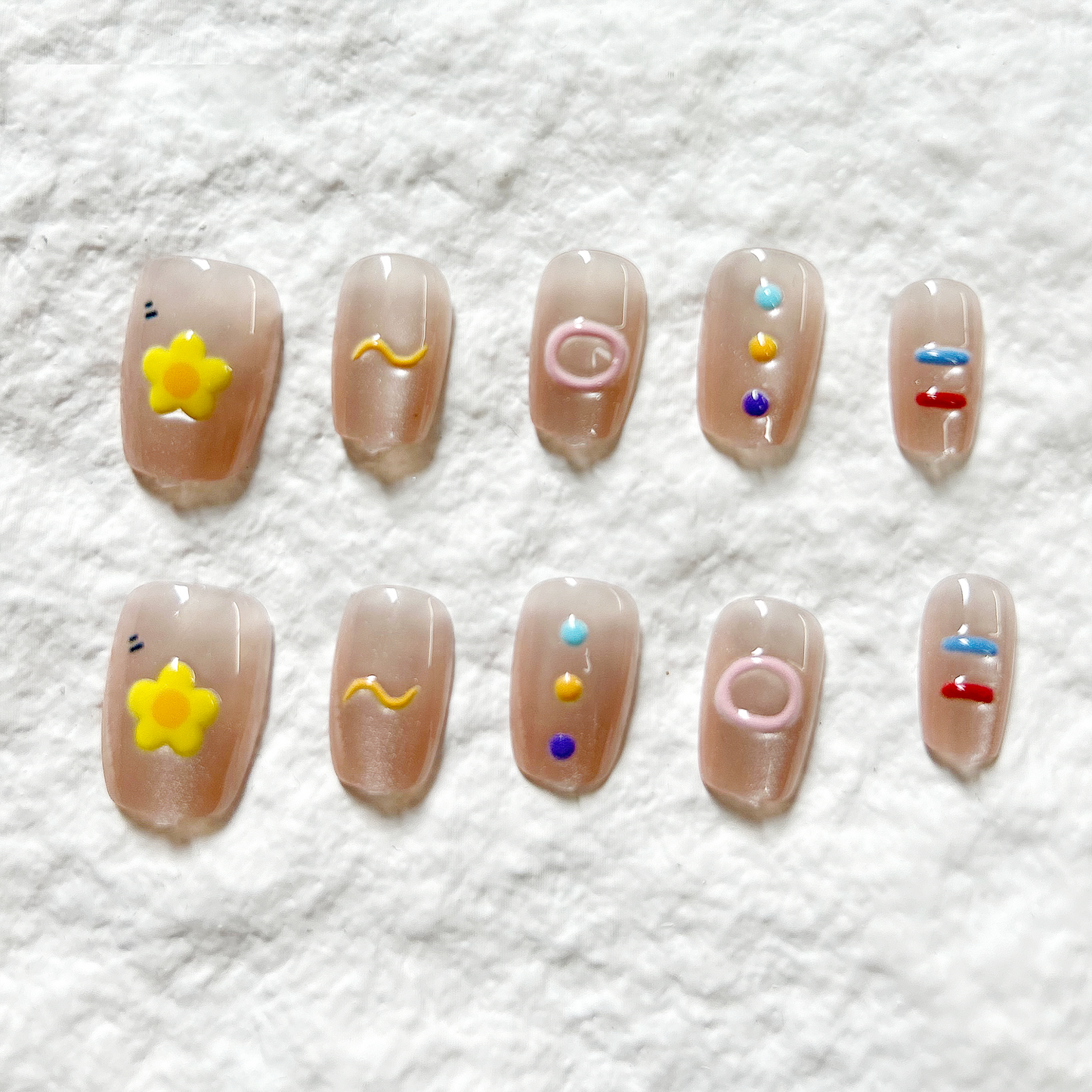 Press On Nails short cartoon flower suitable for summer nail art, handmade nail art, cat eye whitening nail art patches, 10 pieces set