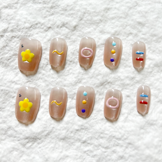 Press On Nails short cartoon flower suitable for summer nail art, handmade nail art, cat eye whitening nail art patches, 10 pieces set