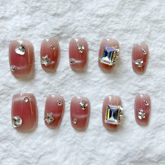 Fairy style nude pink gradient nail art with full diamond three-dimensional star love and high-end feeling Press On Nails 10 pieces set