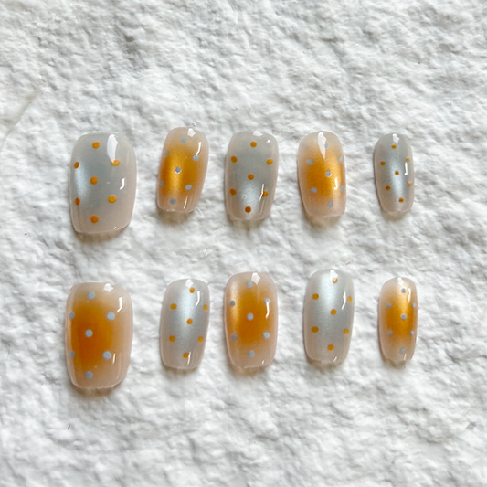 Short wearable nail patch cartoon polka dot cute Press On Nails whitening fake nail patch 10 pieces set