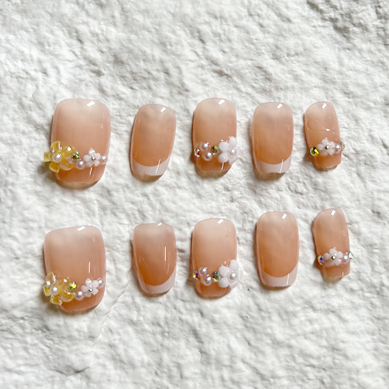 10pcs handmade Press On Nails summer new French pearl petal high-end feeling, white gradient nail patch nude color