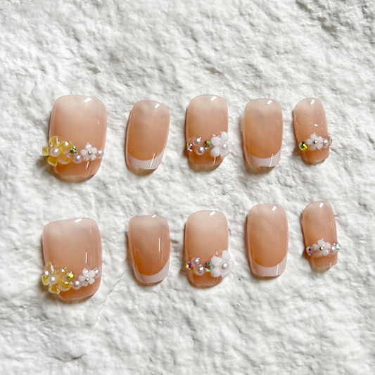10pcs handmade Press On Nails summer new French pearl petal high-end feeling, white gradient nail patch nude color
