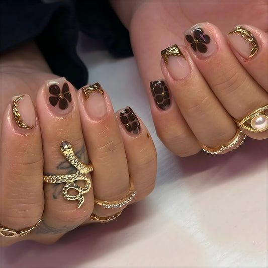 24Pcs brown petal flower hot selling Press On Nails nail plate short square nail 3D nail art fake nail art