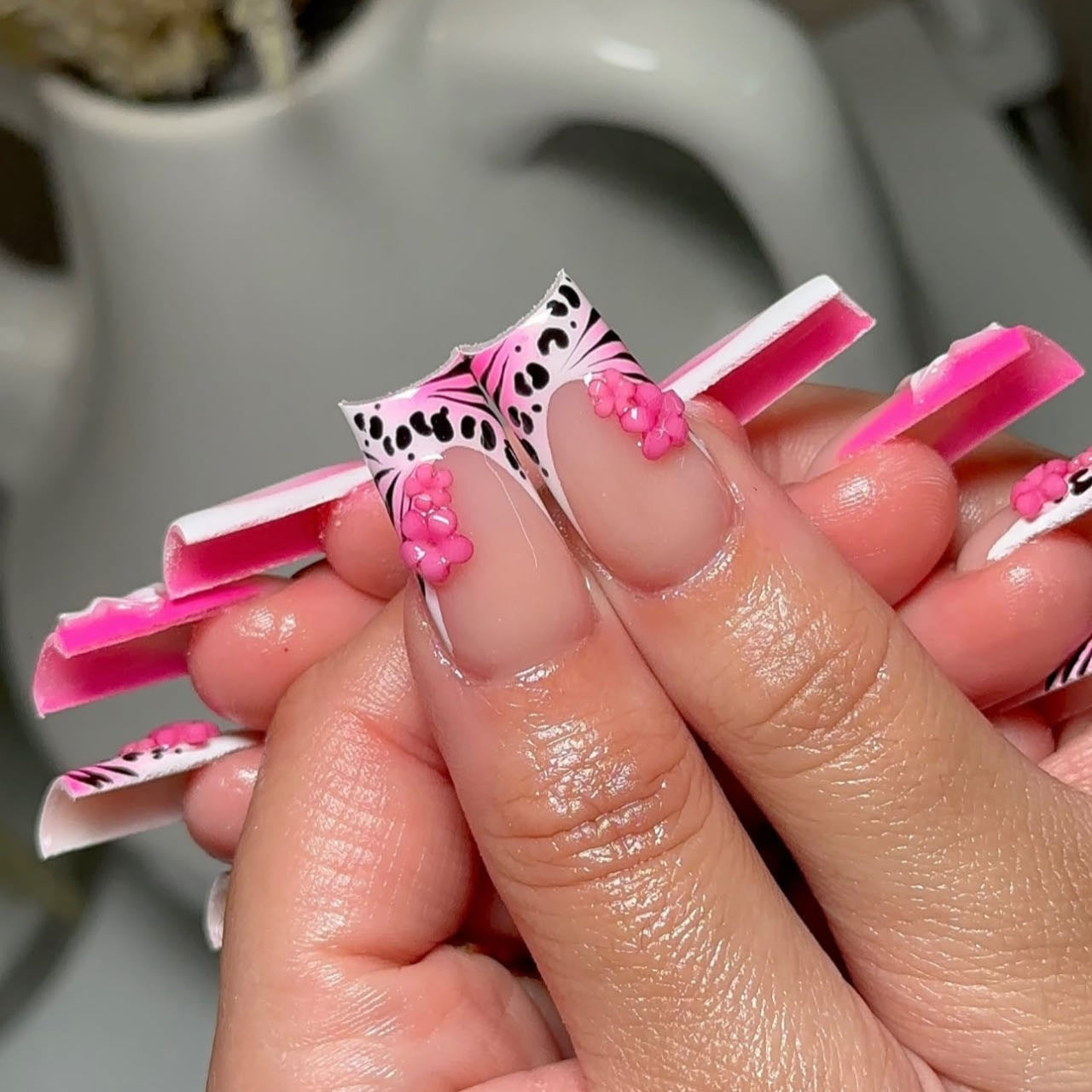 24PCS American Pure Desire Style Duck billed Nail Art Duck billed Type Y2K Millennium Spicy Girl Style Long Style Press On Nails Wearable