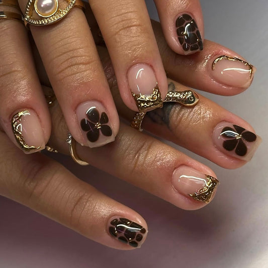 24Pcs brown petal flower hot selling Press On Nails nail plate short square nail 3D nail art fake nail art