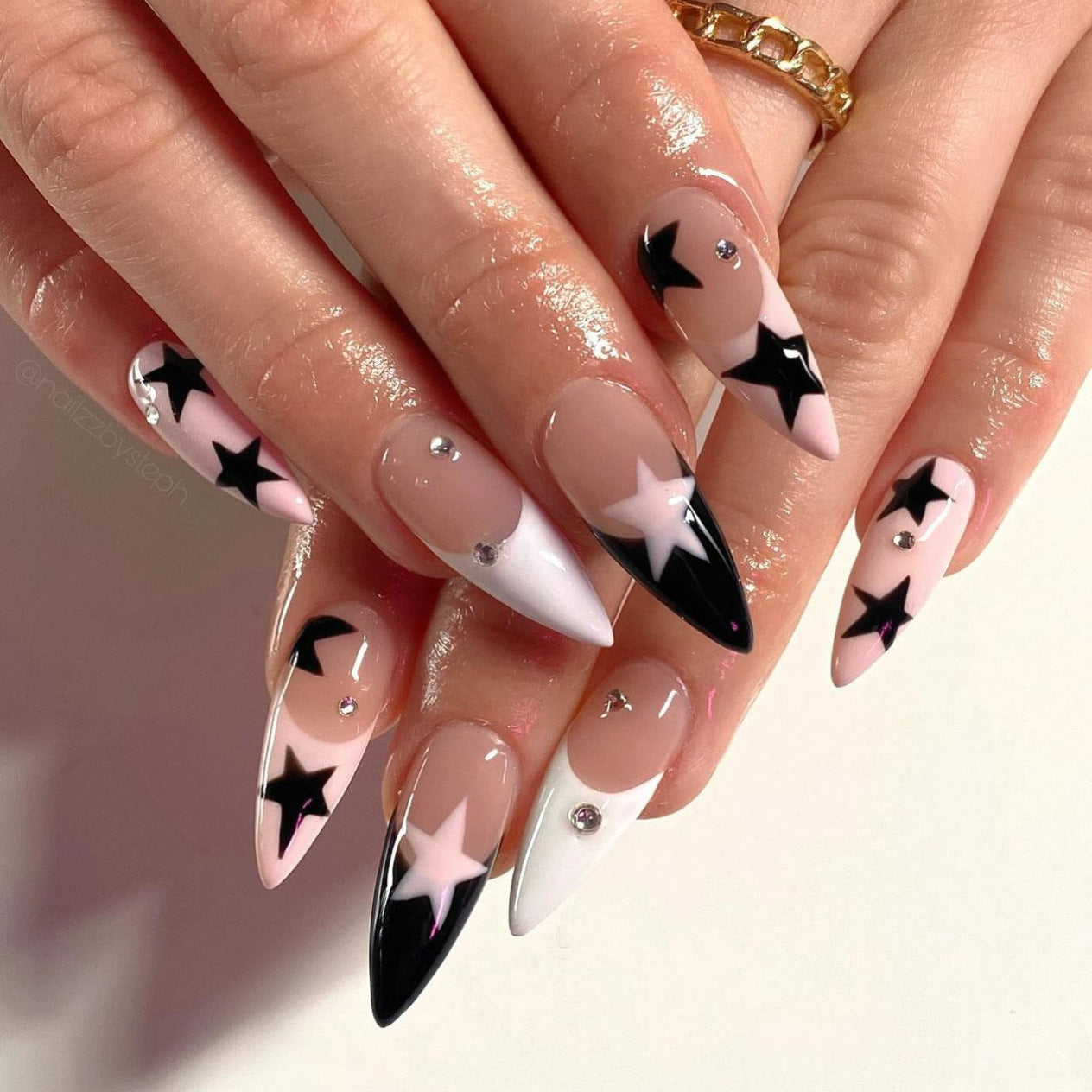 24Pcs Almond Press on Nails Y2K Star Diamond Designs for Coo