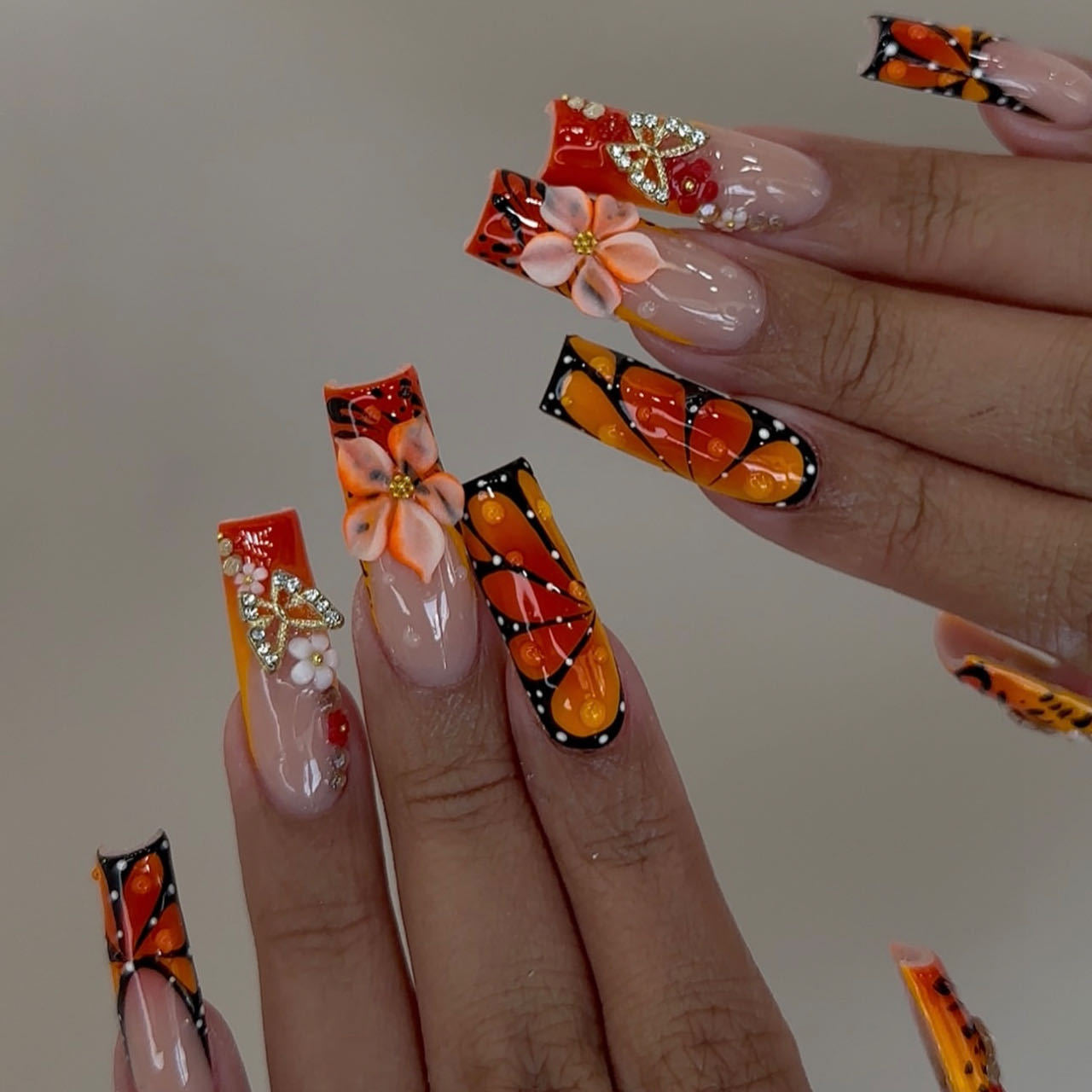 24pcs ins European and American spicy girls summer orange carved French long style Press On Nails
